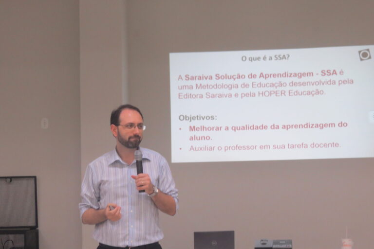Saraiva apresenta treinamento sobre sua plataforma de aprendizagem para os alunos e professores do curso de Direito