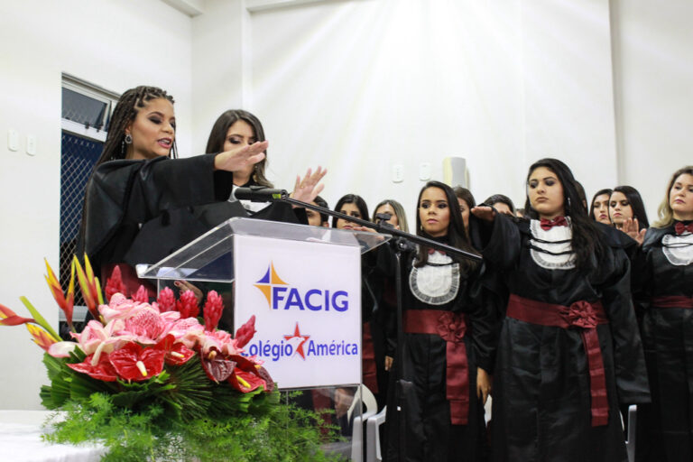 Alunos dos cursos de Ciências Contábeis e Serviço Social da FACIG colam grau!