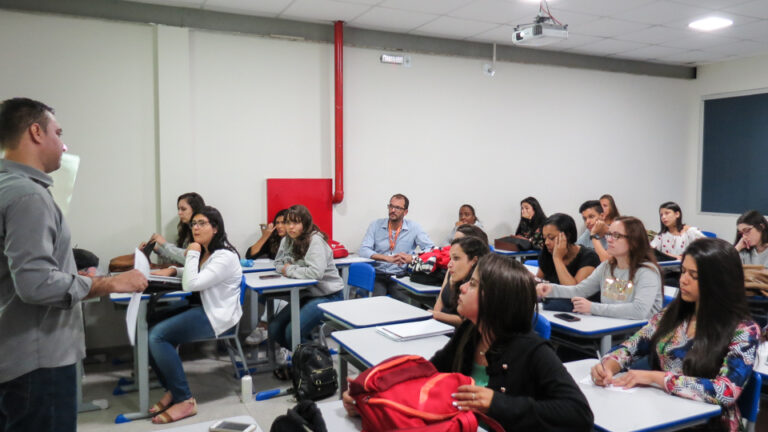 Projeto “CRP pelo Campus” realiza duas palestras para os alunos de Psicologia da FACIG!