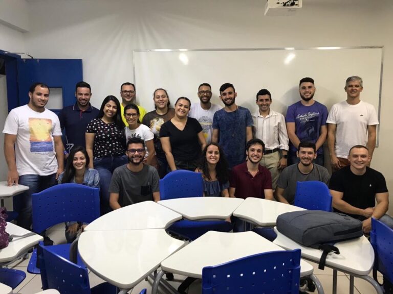 Metodologia de Projeto Utilizada no Curso de Marketing na disciplina de Propaganda e Publicidade