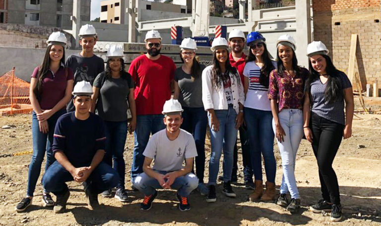 UNIFACIG REALIZA VISITA TÉCNICA NA OBRA DO NOVO SUPERMERCADO COELHO DINIZ