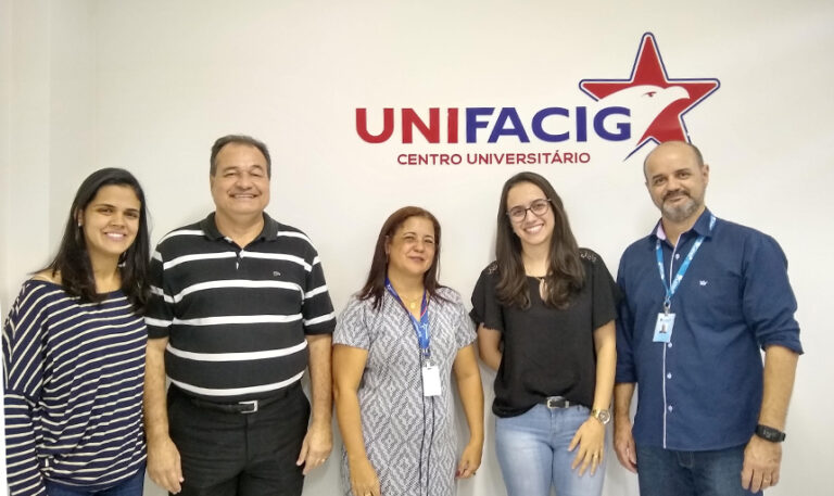 Representantes do Coren-MG Visitam Centro Universitário e Clínica UNIFACIG