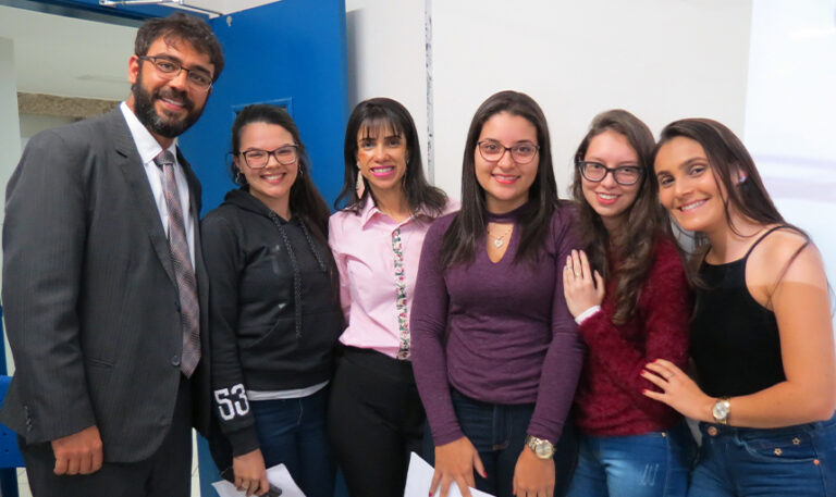 Alunos do Quinto Período de Ciências Contábeis do UNIFACIG Apresentam Projeto Interdisciplinar de Análise Tributária de Empresas