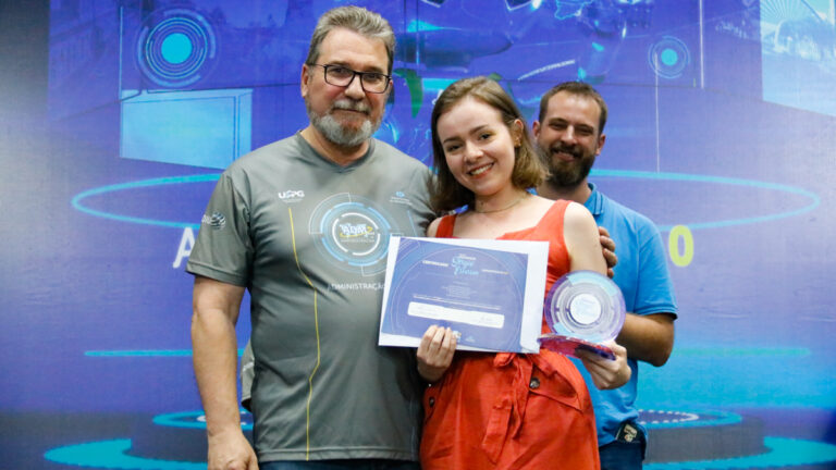 EX ALUNA DO UNIFACIG GANHA PRÊMIO DE MELHOR ARTIGO NO MAIOR CONGRESSO INTERNACIONAL DE ADMINISTRAÇÃO DA AMÉRICA LATINA