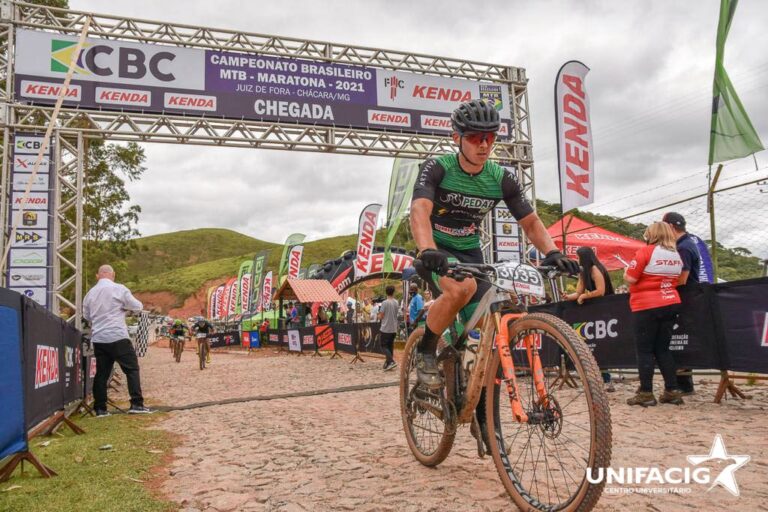 Afinal, quem é Felipe Ruggiero?