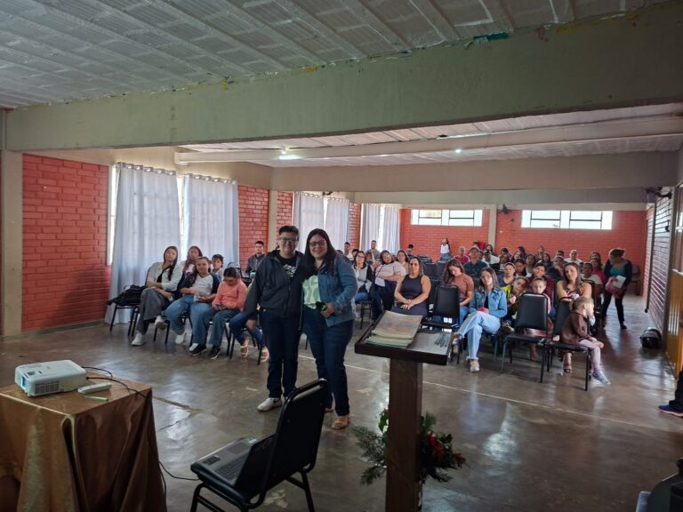 Professora do UNIFACIG participa de projeto “Profissões” em escola municipal