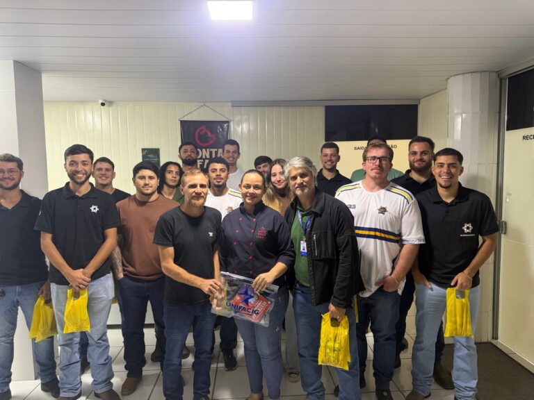 Visita técnica aproxima estudantes de Agronomia da produção artesanal de alimentos.